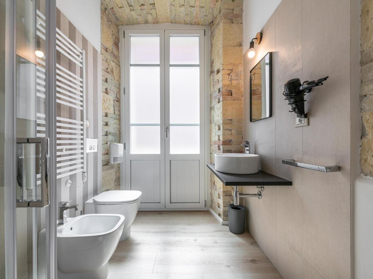 Orma Design Rooms - Historic Centre 칼리아리 외부 사진